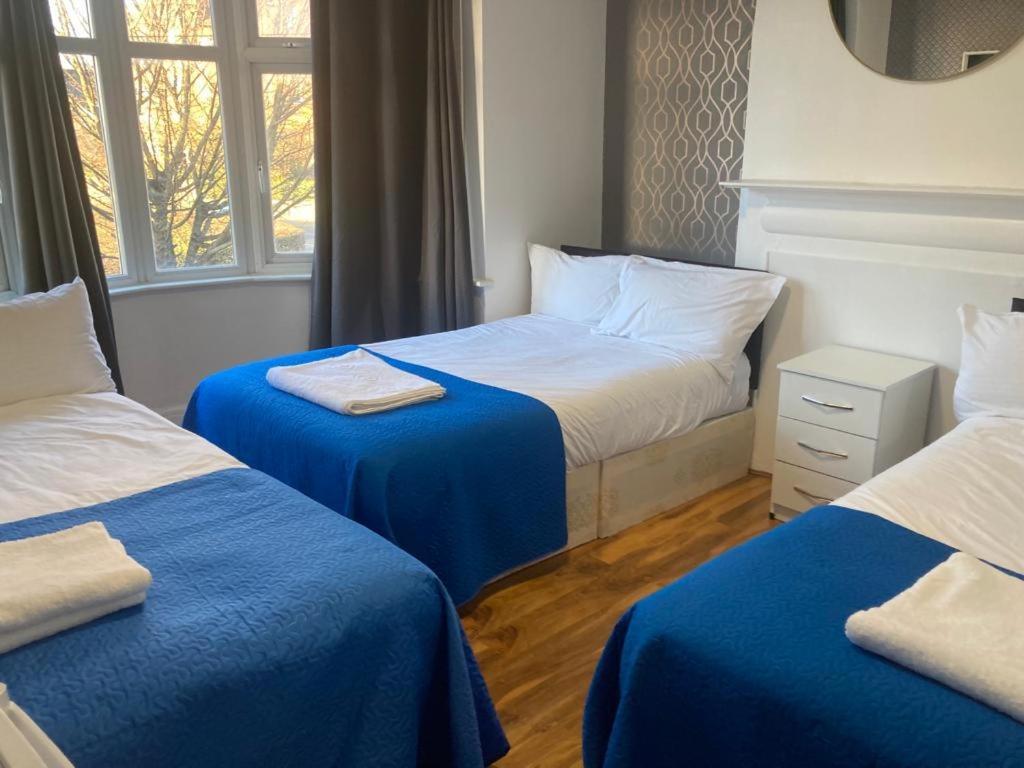 Twin Towerd Hotel London Bagian luar foto